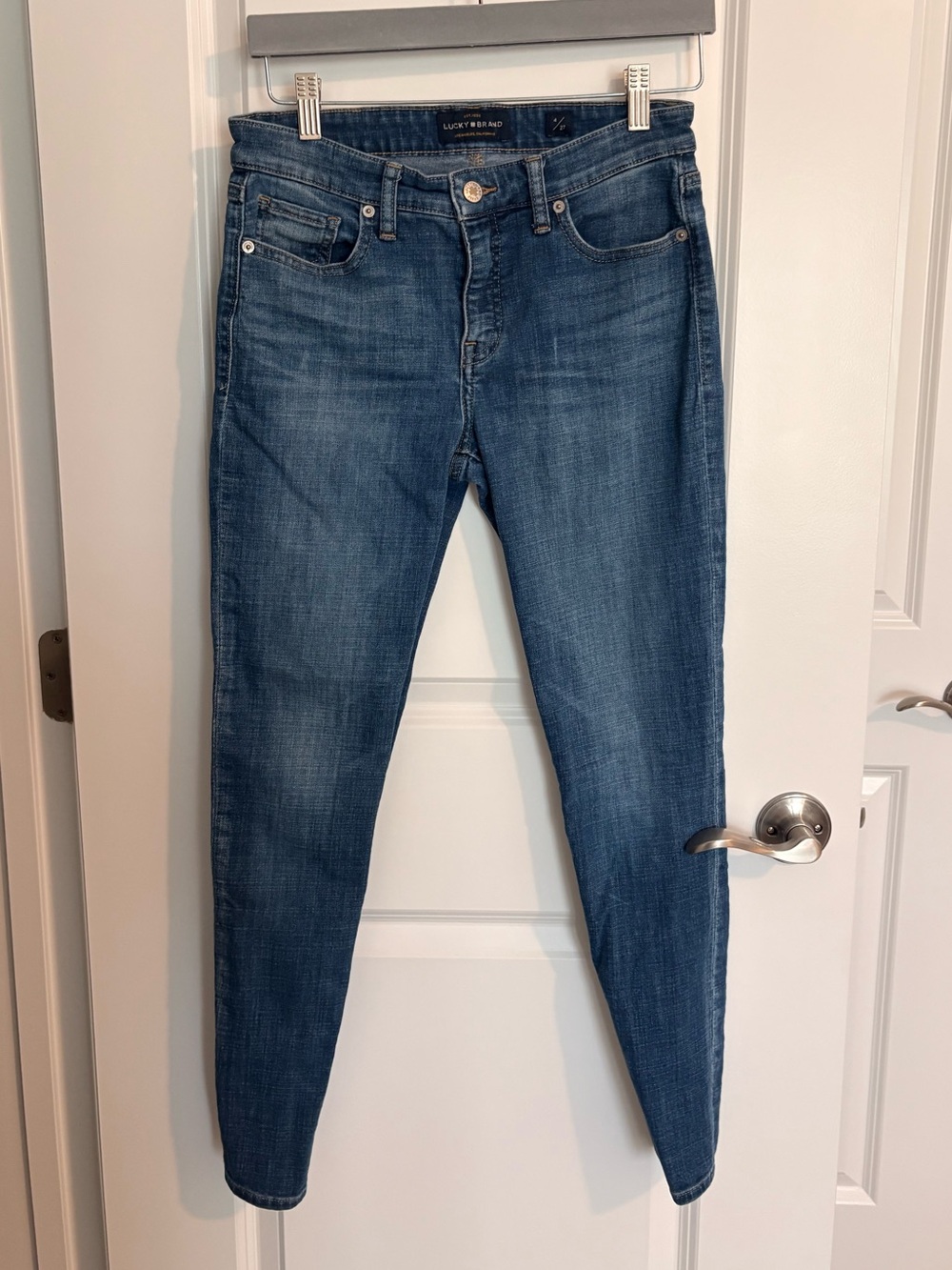 Lucky Brand Skinny Jeans size 4/27